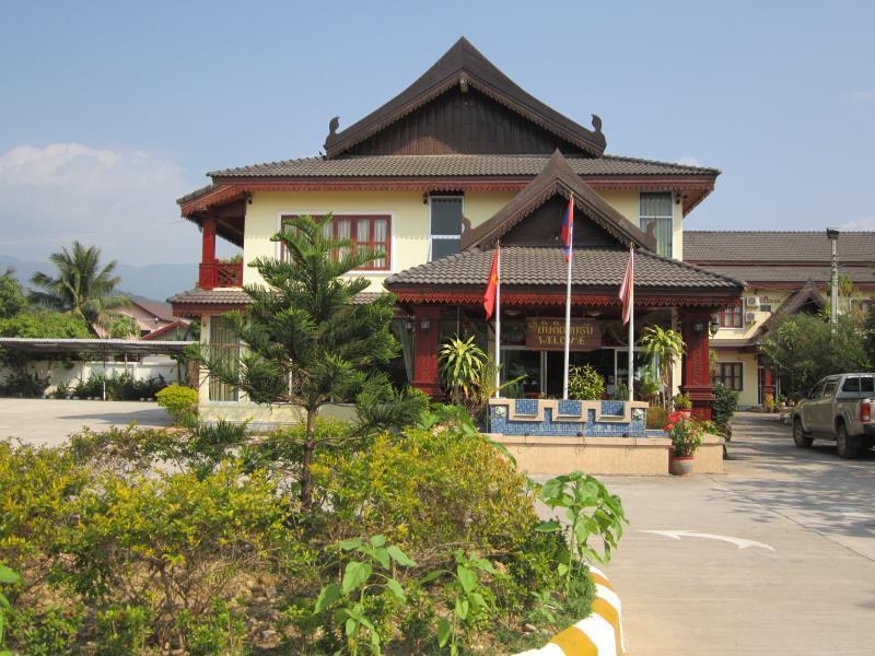 Khampaseuth Hotel Vang Vieng Exterior foto